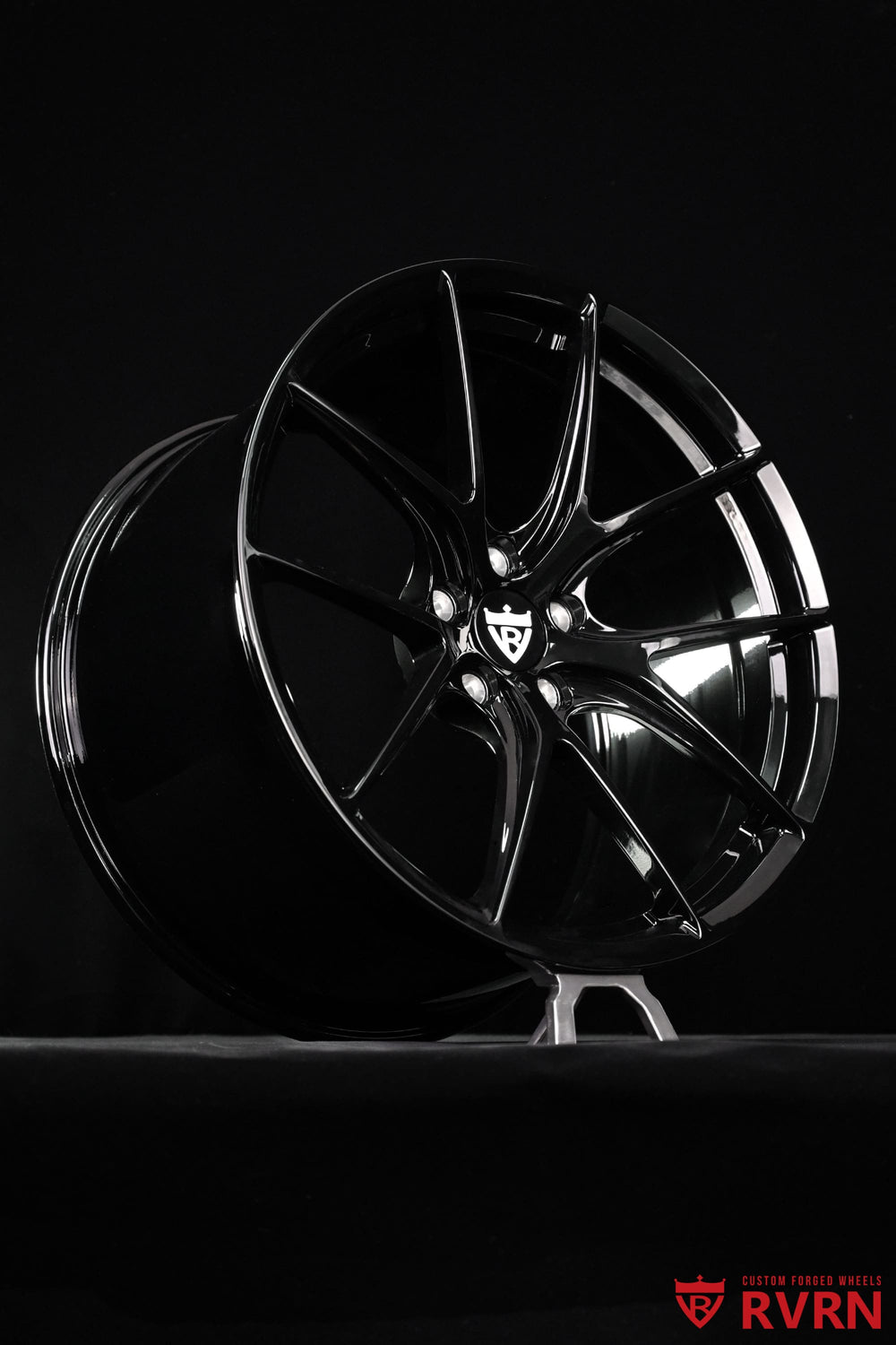 Close-up of the concave wheel face on RVRN RV-MF11 for the Ferrari 812 Superfast, featuring gloss black Y-spokes and 20x10 +35MM fitment