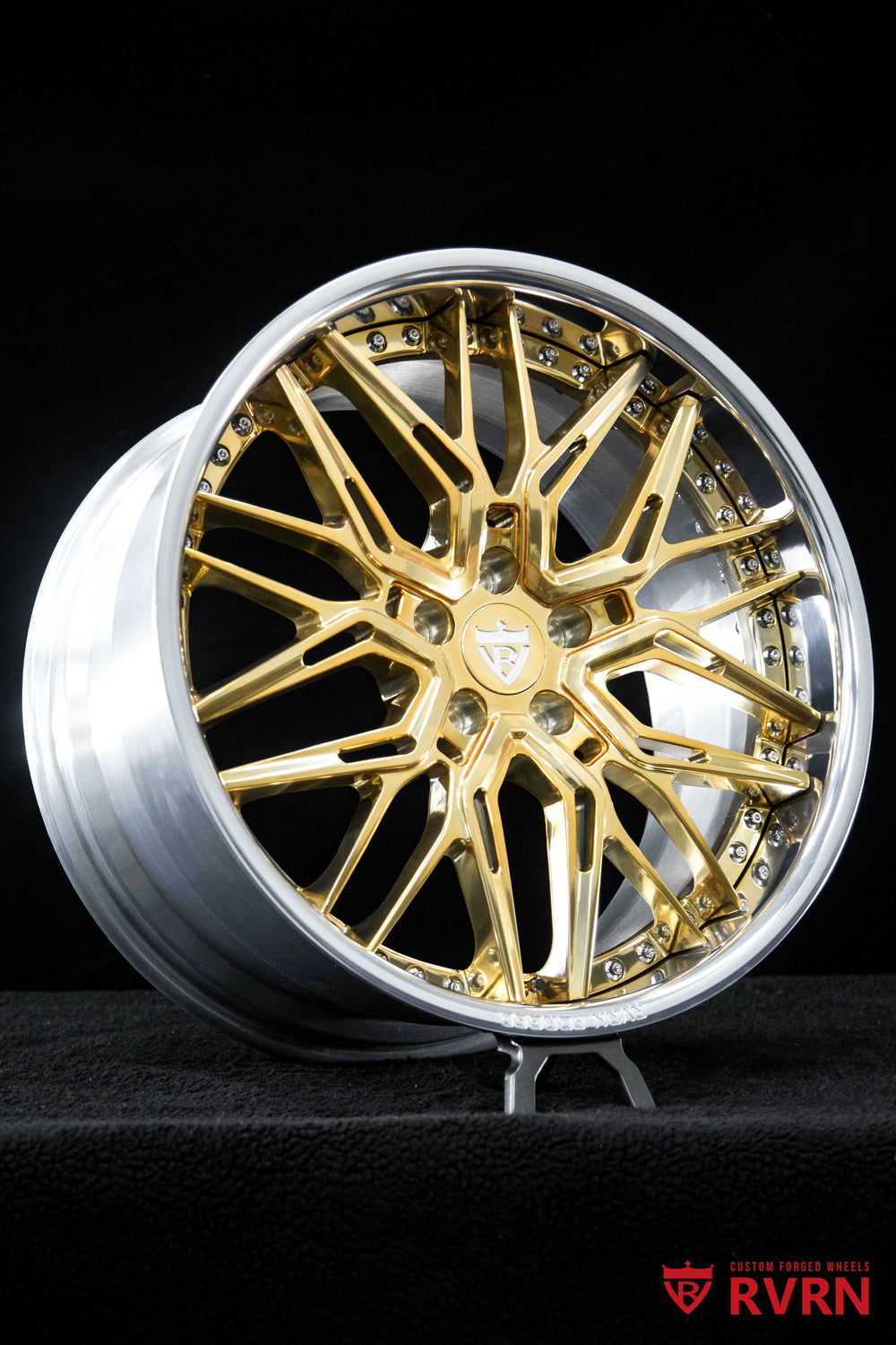 Front view of custom Infiniti Q60 forged wheels RV-T081 featuring polished frozen gold spokes and polished aluminum barrel in 20x9 and 20x10.5