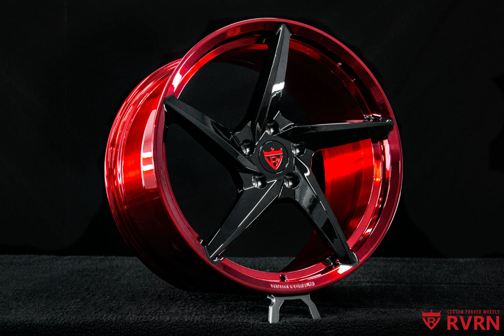 Front three-quarter view of a 2021 Corvette C8 Z51 on RV-MC35 5-spoke custom forged wheels, 19x8.5 front and 20x11 rear