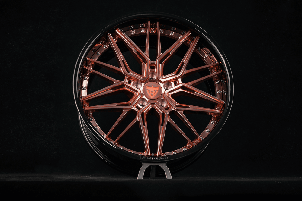 	Angled view showing rose gold deep lip on RV-T081 wheel