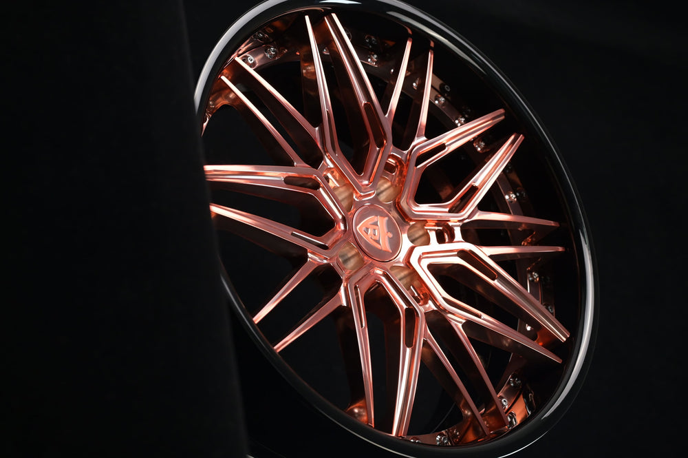Highlight of high-gloss polished finish on rose gold wheels