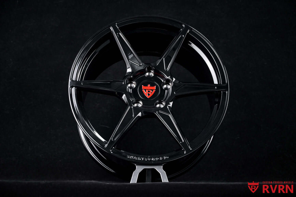 Close-up of RV-MC19 custom forged black rim for 1969 Camaro Z28 muscle car