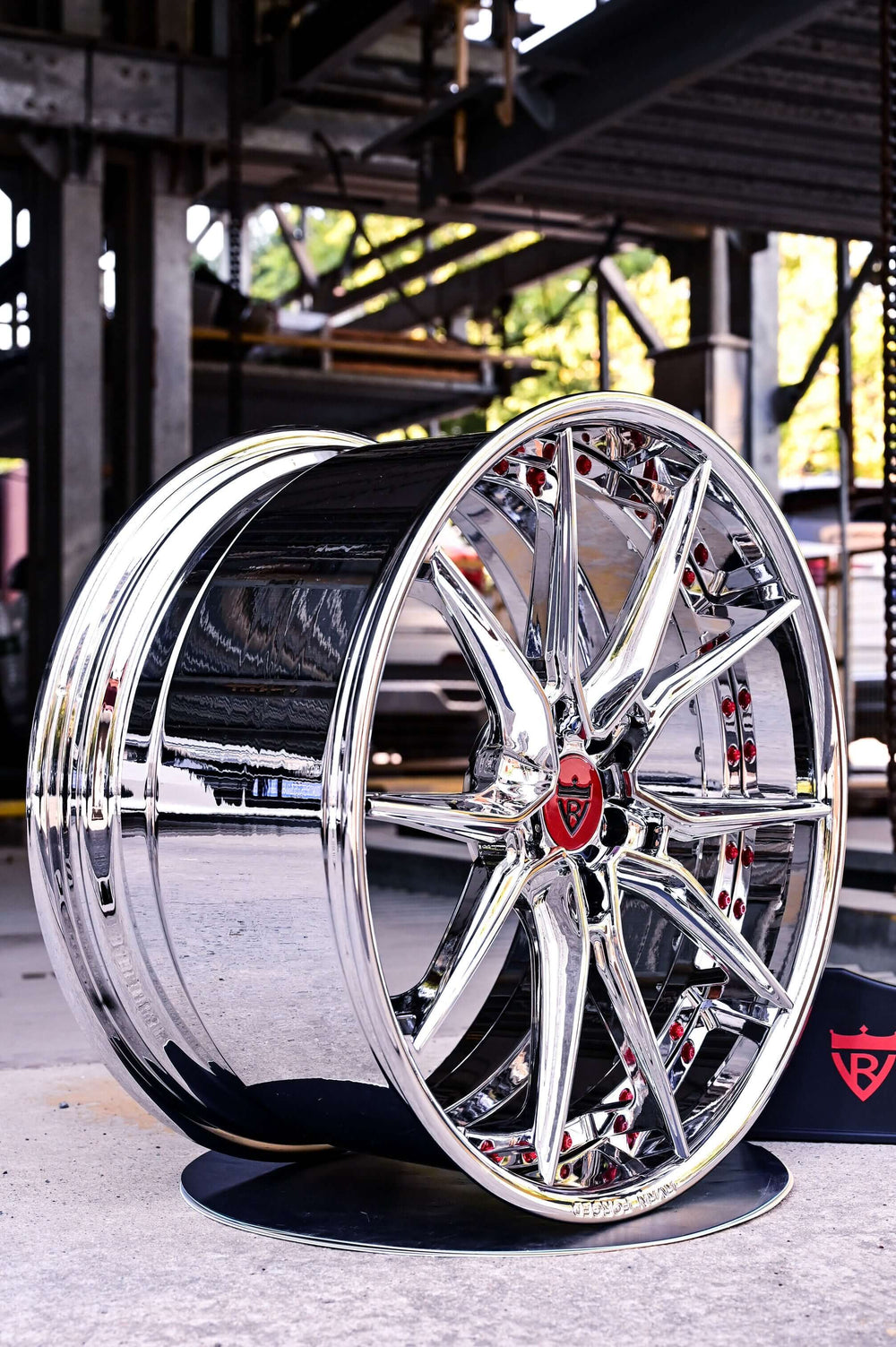 2021 Corvette C8 on RVRN RV-DB082 forged wheels in Chrome with RVRN Red Screws (photo 04)
