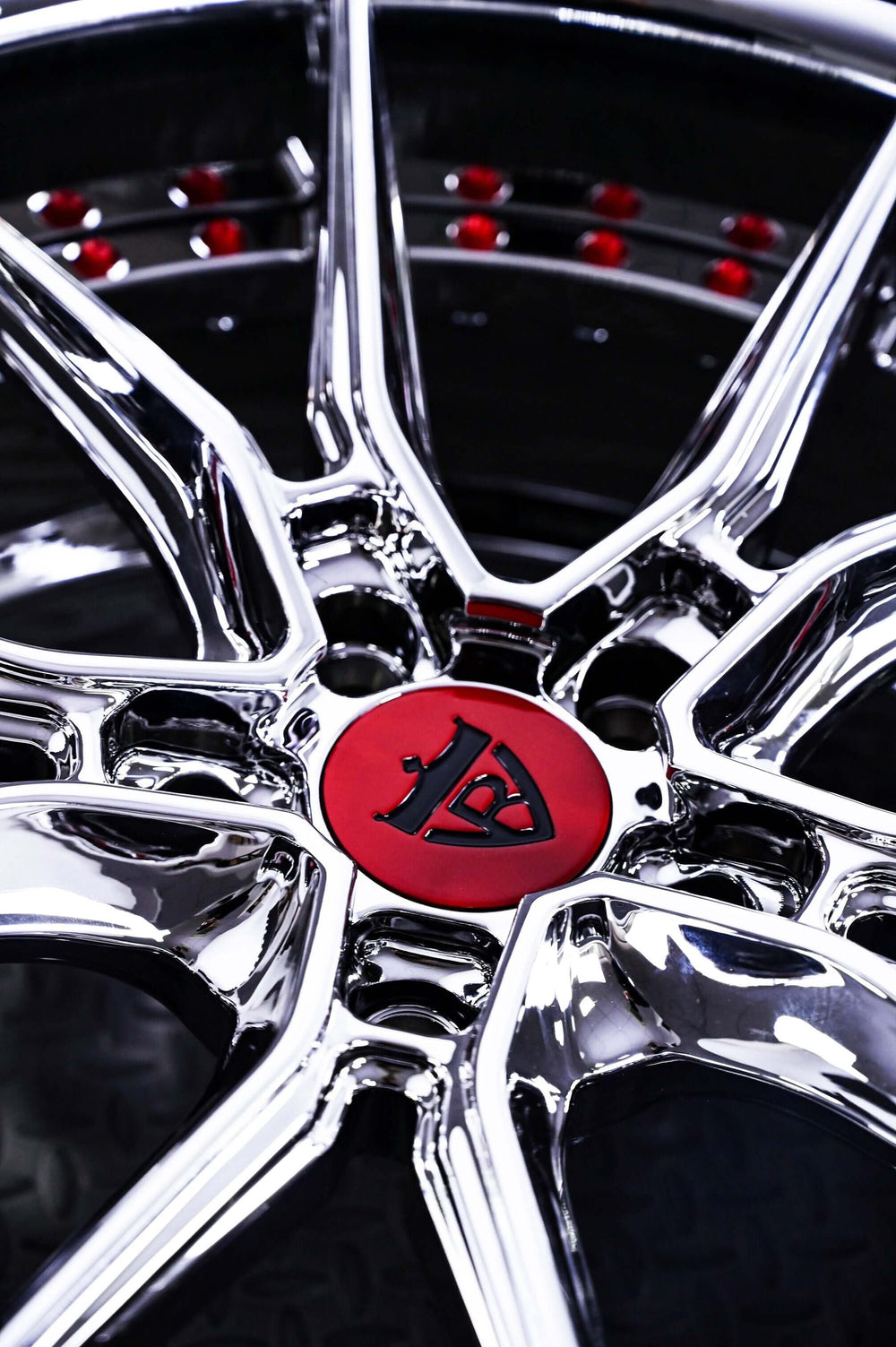 2021 Corvette C8 on RVRN RV-DB082 forged wheels in Chrome with RVRN Red Screws (photo 08)