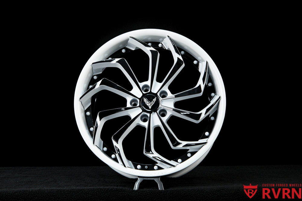 Pearl white barrel detail on custom Corvette C8 RV-DC06 wheels