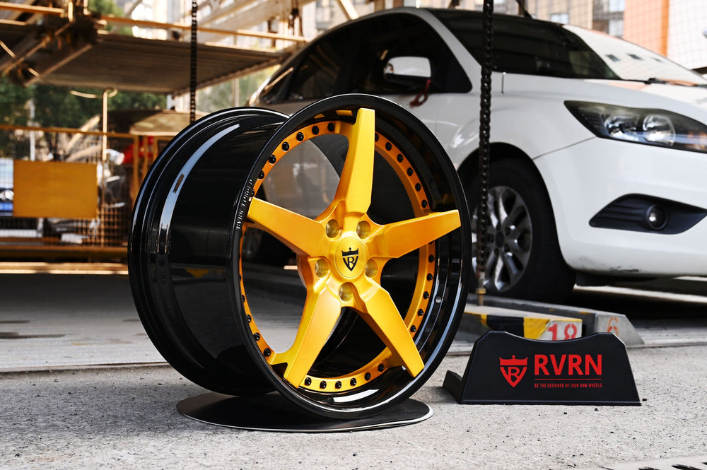 2021 Corvette C8 Z51 on RVRN RV-DF14 forged wheels in Glossy Black Barrel with Transparent Gold Spoke (photo 05)