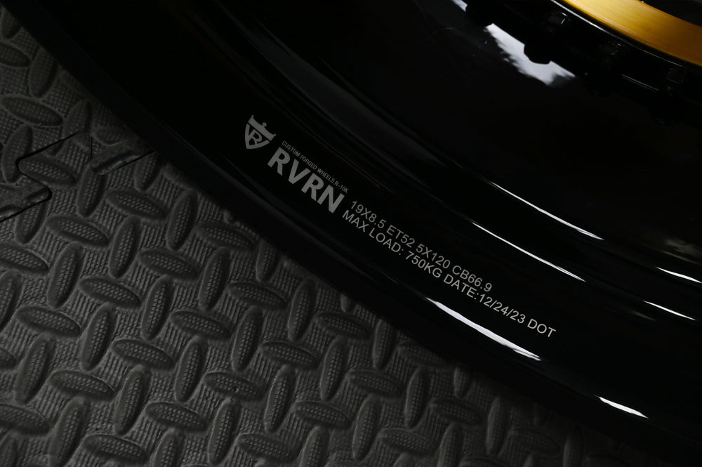 2021 Corvette C8 Z51 on RVRN RV-DF14 forged wheels in Glossy Black Barrel with Transparent Gold Spoke (photo 06)