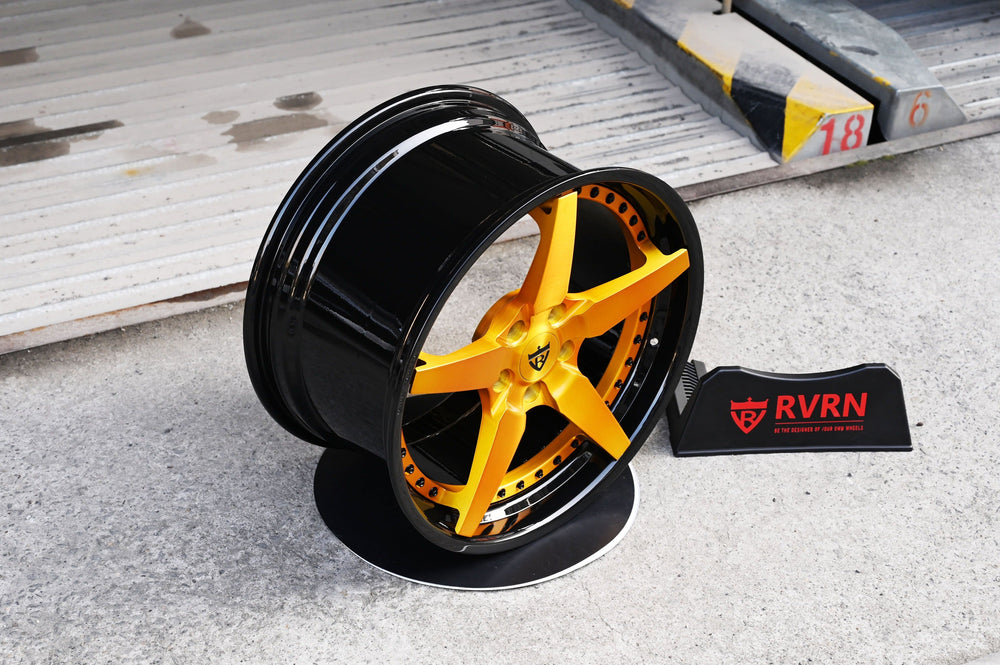 2021 Corvette C8 Z51 on RVRN RV-DF14 forged wheels in Glossy Black Barrel with Transparent Gold Spoke (photo 08)