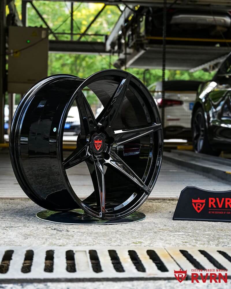  Aggressive deep concave profile of 22 inch forged wheels for Dodge Charger