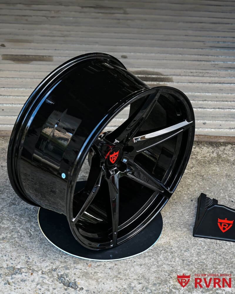 2022 Dodge Charger on RV-MC19 forged wheels – track-ready aggressive stance