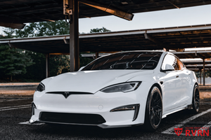 Front three-quarter view of Willie Paul De Jesus's 2022 Tesla Model S on RVRN RV-C081 carbon fiber lip wheels.