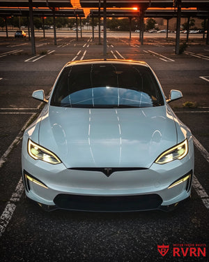 Elevated front sunset view of a 2022 Tesla Model S on RVRN RV-C081 custom forged monoblock wheels with carbon fiber wrapping lip.