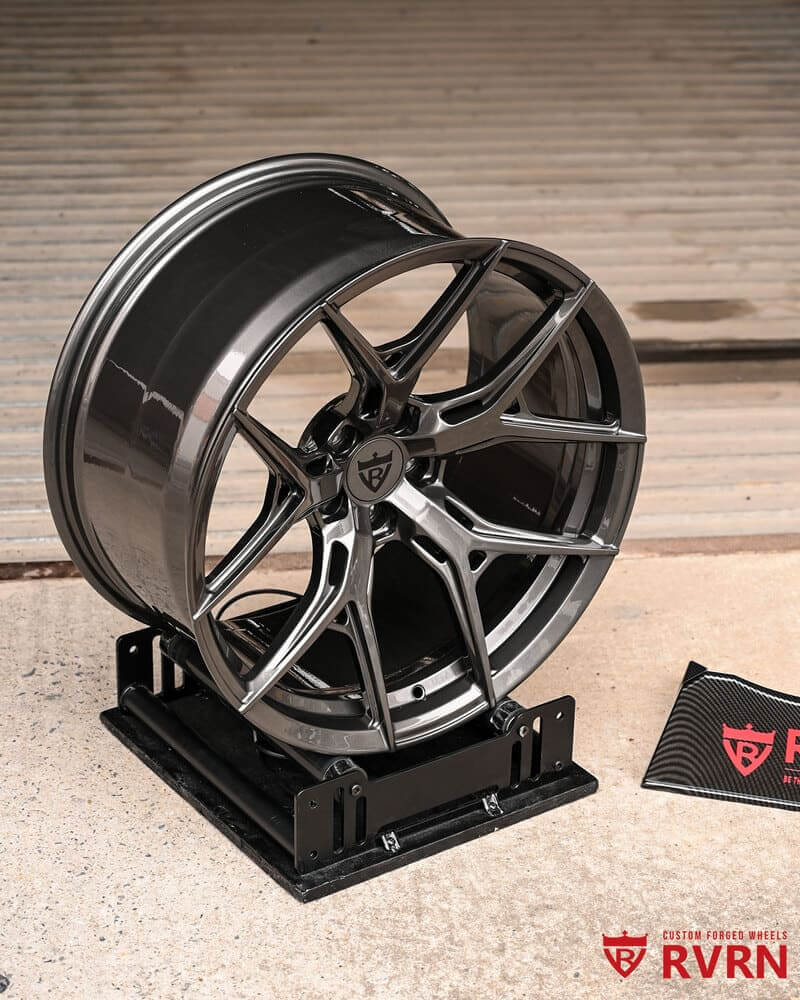 Close-up of M2 fitment with custom forged concave wheels