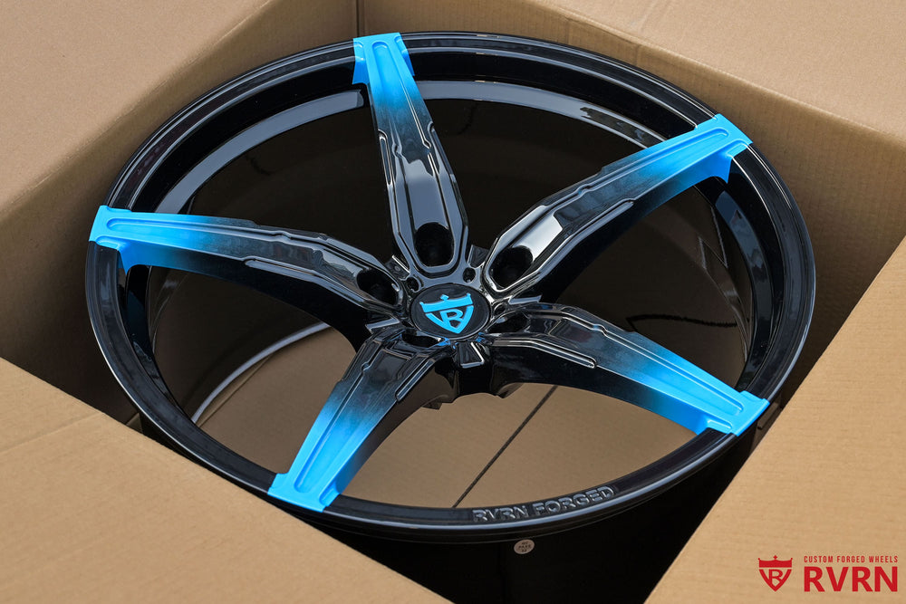 Front view of 2023 C8 Stingray Z51 on RV-MJ201 forged 5-spoke concave wheels in 20x9 +35MM