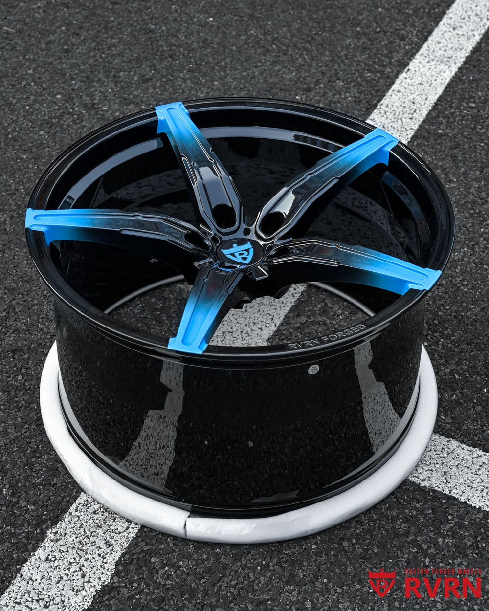 Custom Corvette C8 forged wheels featuring deep concave 5 spoke design with Rapid Blue and gloss black finish for 2023 C8 Stingray Z51