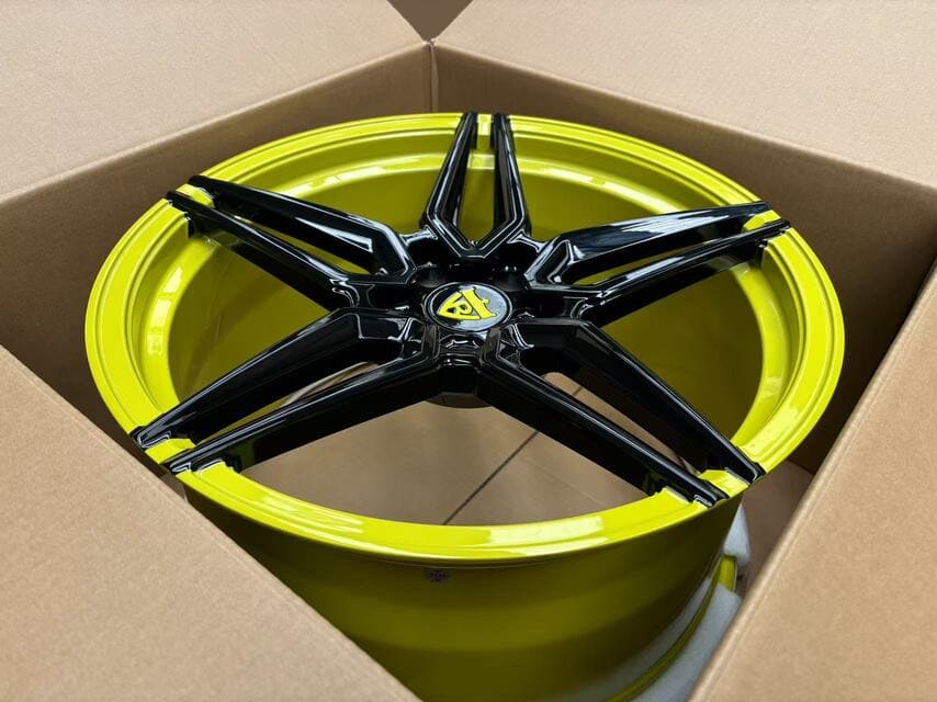 RV-MR02 forged wheels in Accelerated Yellow and Black fitted on 2023 Corvette C8 Stingray.