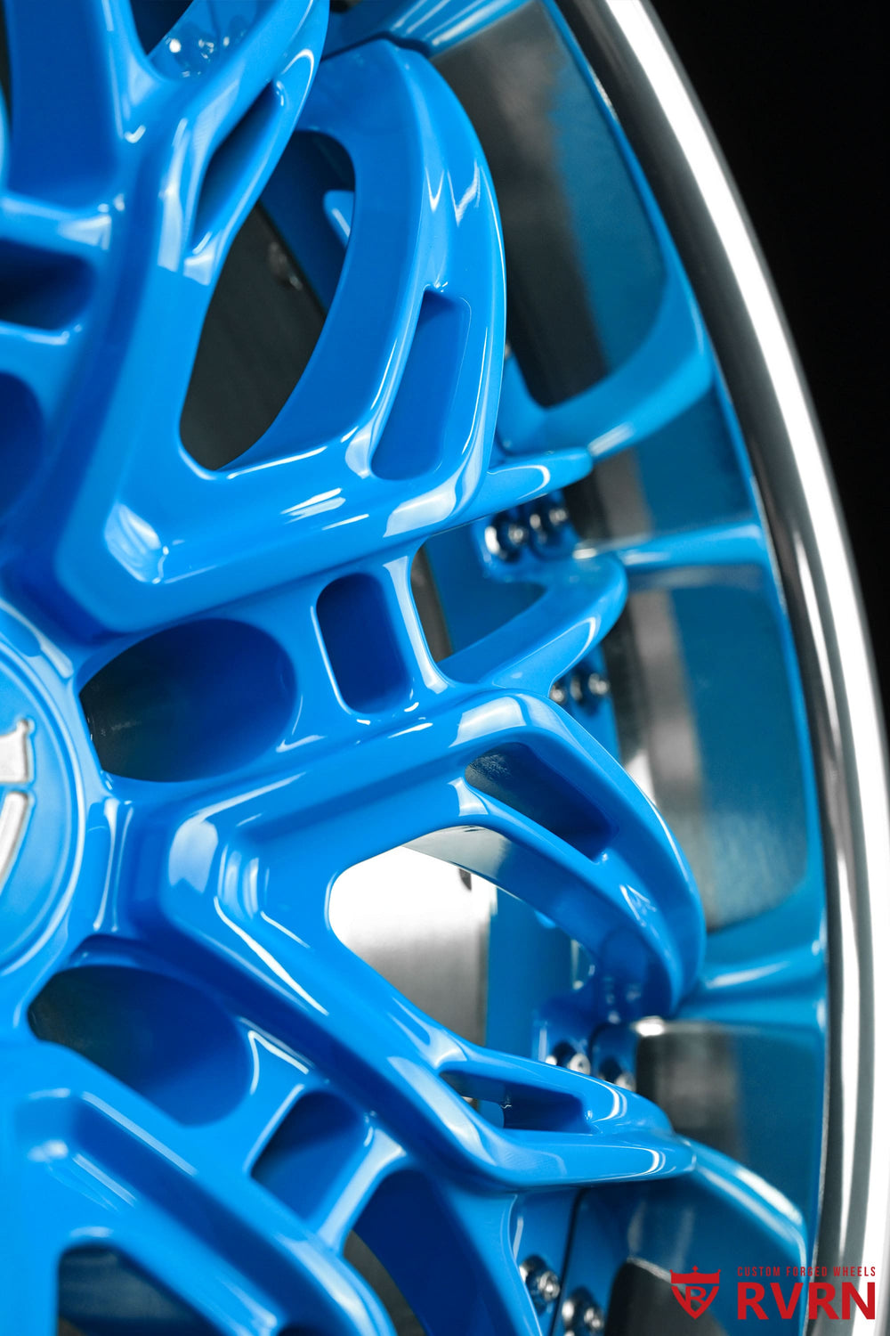 2023 Corvette C8 Stingray on RVRN RV-T081 custom forged wheels with polished aluminum barrel and Rapid Blue spokes, 19x8.5 front and 20x11 rear