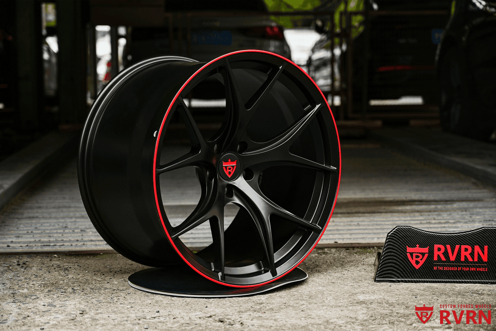 Close-up of matte black RV-MR05 concave forged rim
