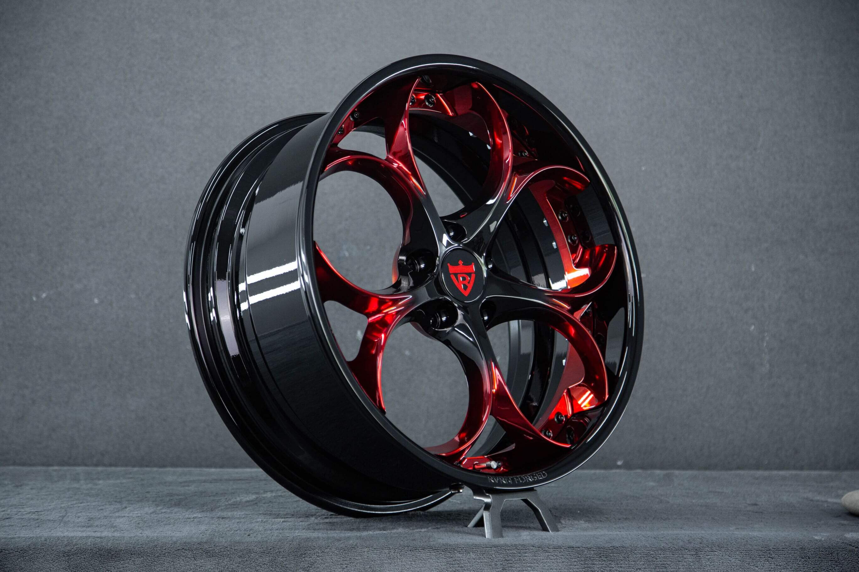 Custom Red & Black C8 Aftermarket Wheels | RVRN RV-DS016