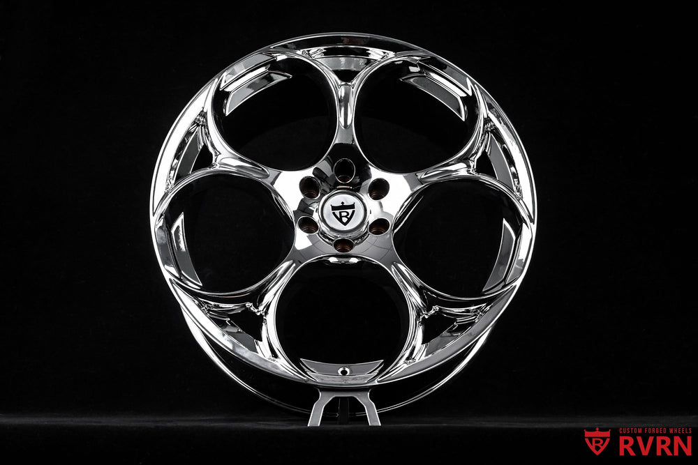 Chrome spoke detail on 24x10 forged wheels for 2023 GMC Canyon Elevation