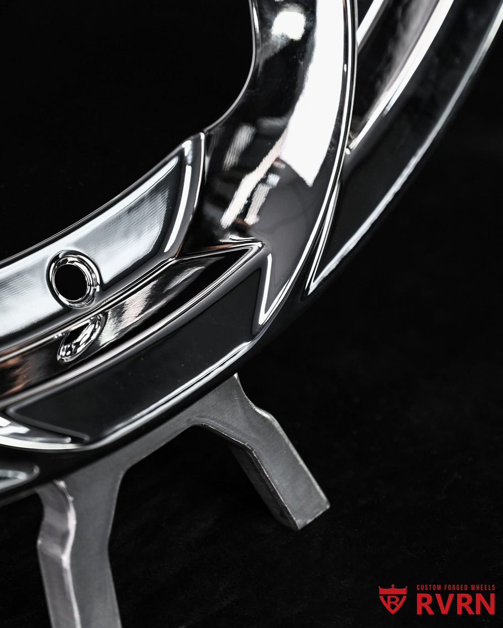 Precision machining finish of RVRN 1-piece forged wheel