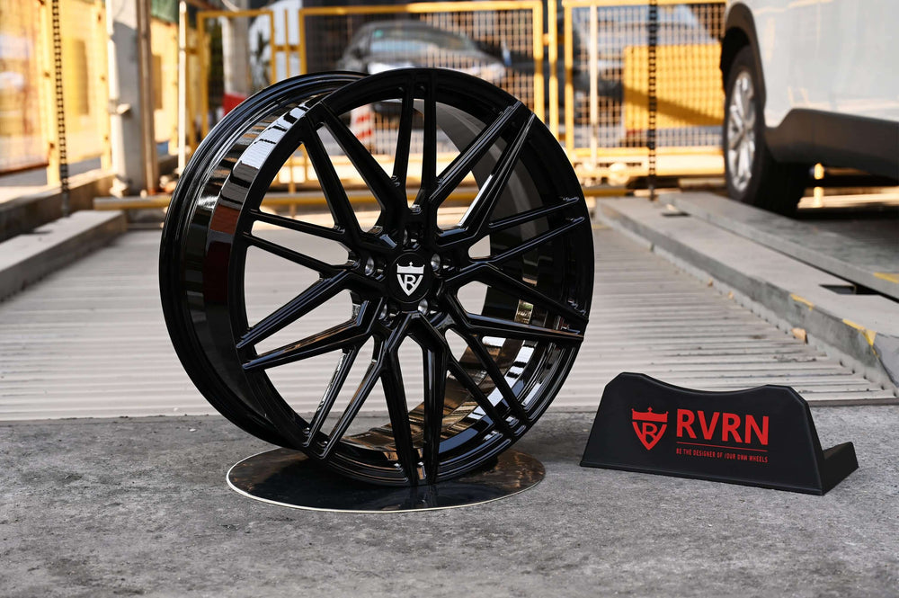 2023 Audi Q4 e-tron Sportback on RVRN RV-MC01 forged wheels in Glossy Black (photo 02)