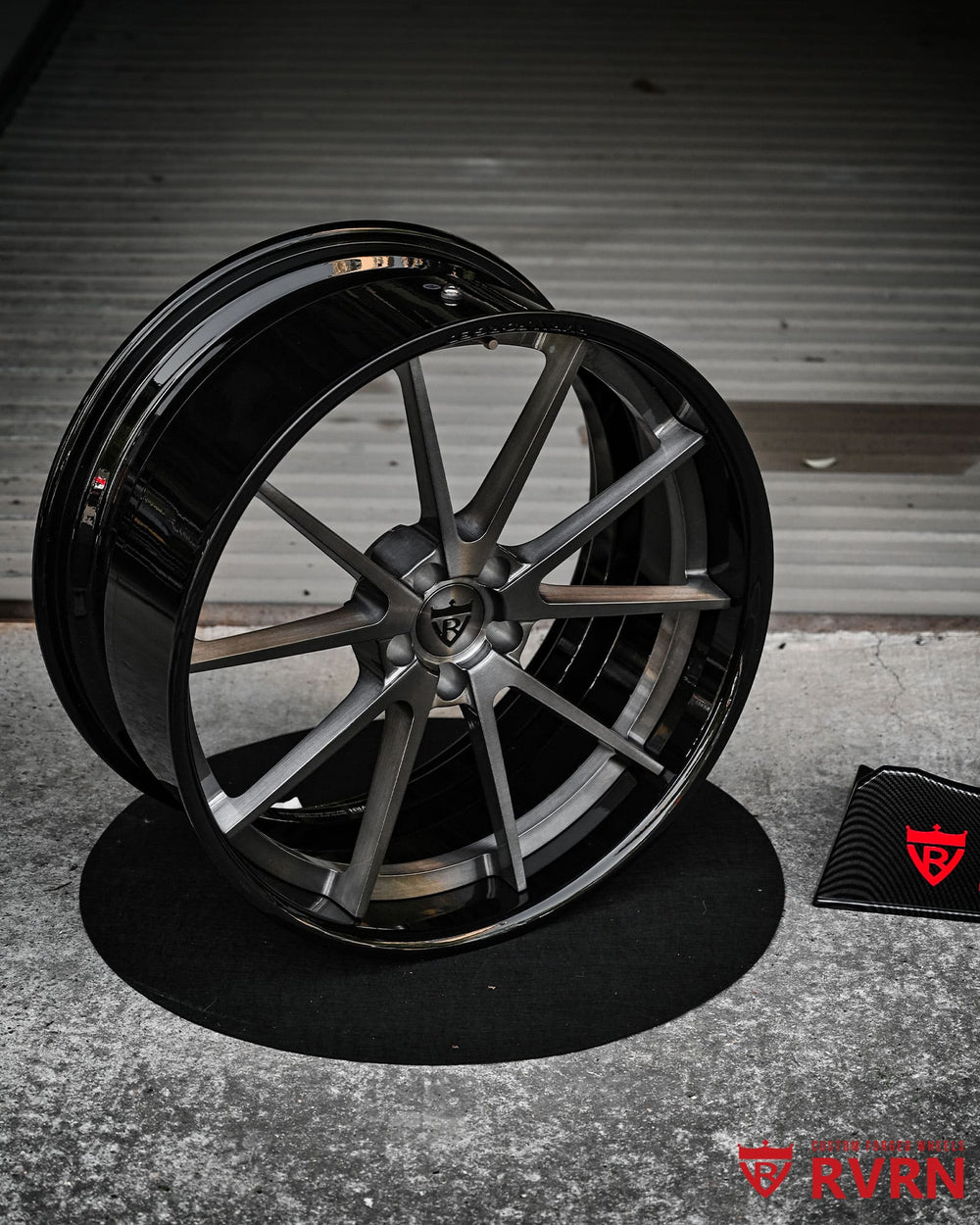 Deep concave 2-piece black forged Audi RS Q8 wheel RV-DC02 22x10.5 with chrome screws and OE brake compatibility