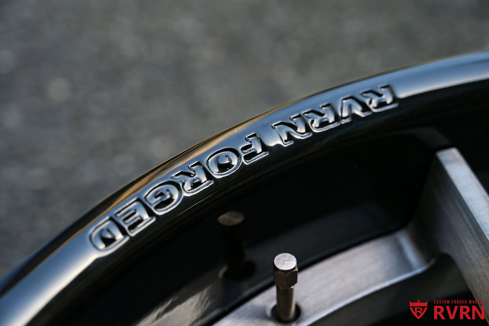 Close-up of forged brushed spokes and chrome hardware on RV-DC02 22x10.5 for Audi RS Q8