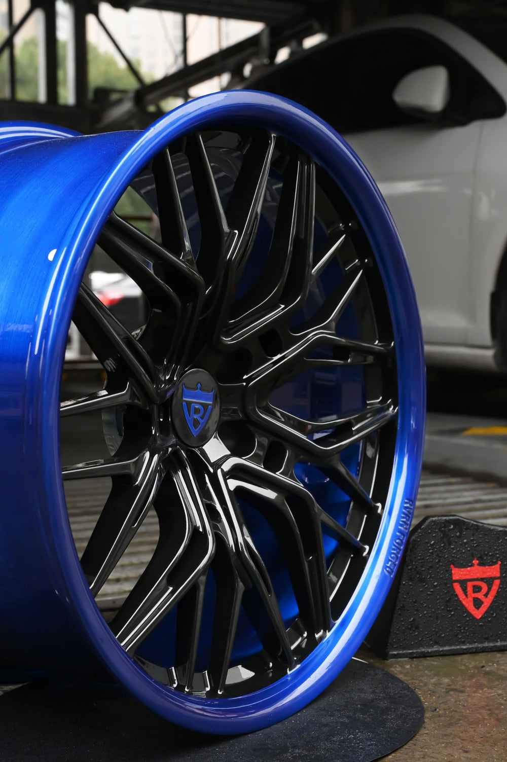 2023 BMW M3 Competition xDrive on RVRN RV-T081 forged wheels in Gloss Black Spoke with Transparent Blue Barrel (photo 05)