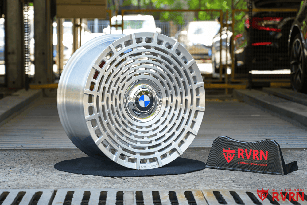Close-up of brushed aluminum finish on RV-MD02 BMW wheel