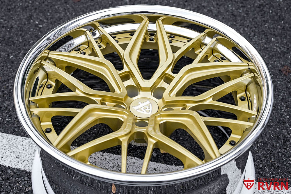 Two-piece forged construction of RV-DR19 wheels showing premium machining.