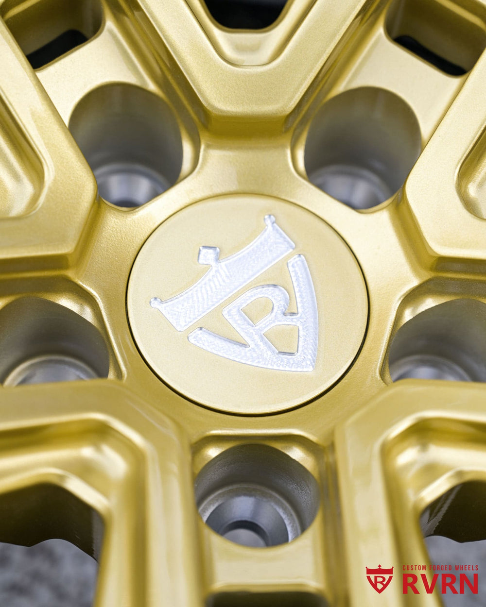 RVRN design your own wheels program featuring RV-DR19 Champagne Gold finish.