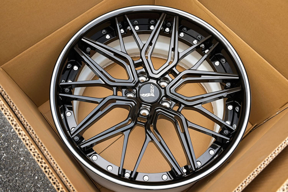 Deep concave forged rear rim in black and white – RV-C081 for Corvette