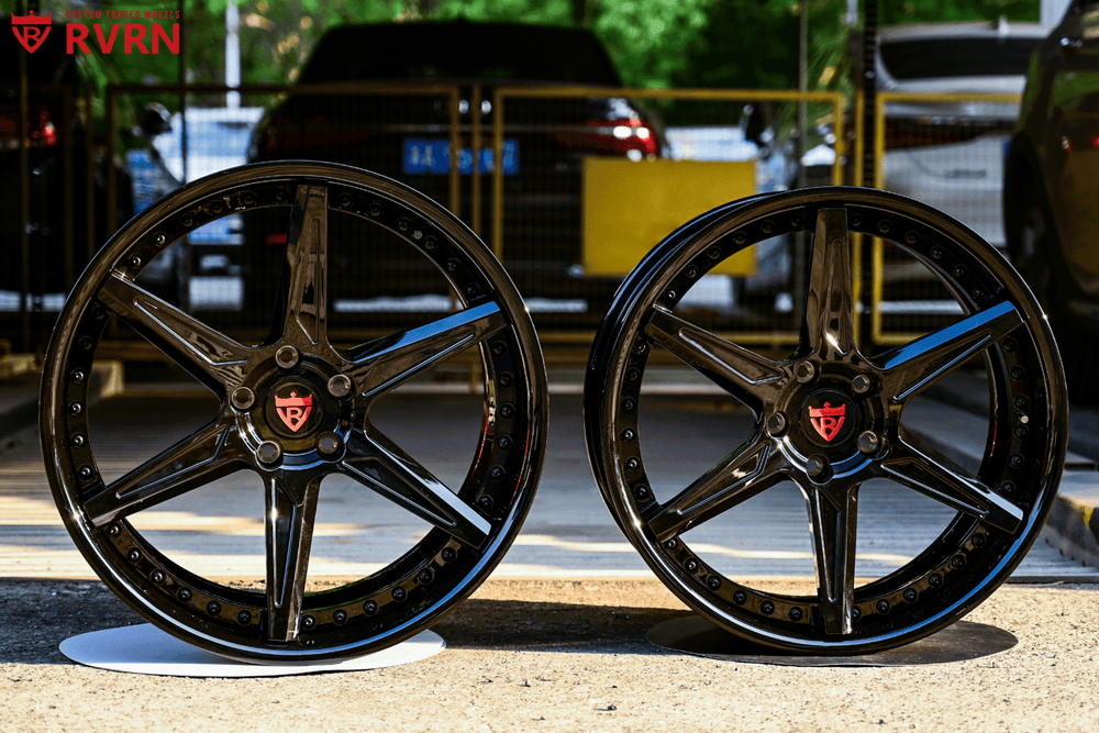 Deep concave 21x13 rear forged wheel for C8 Z06 in gloss black finish