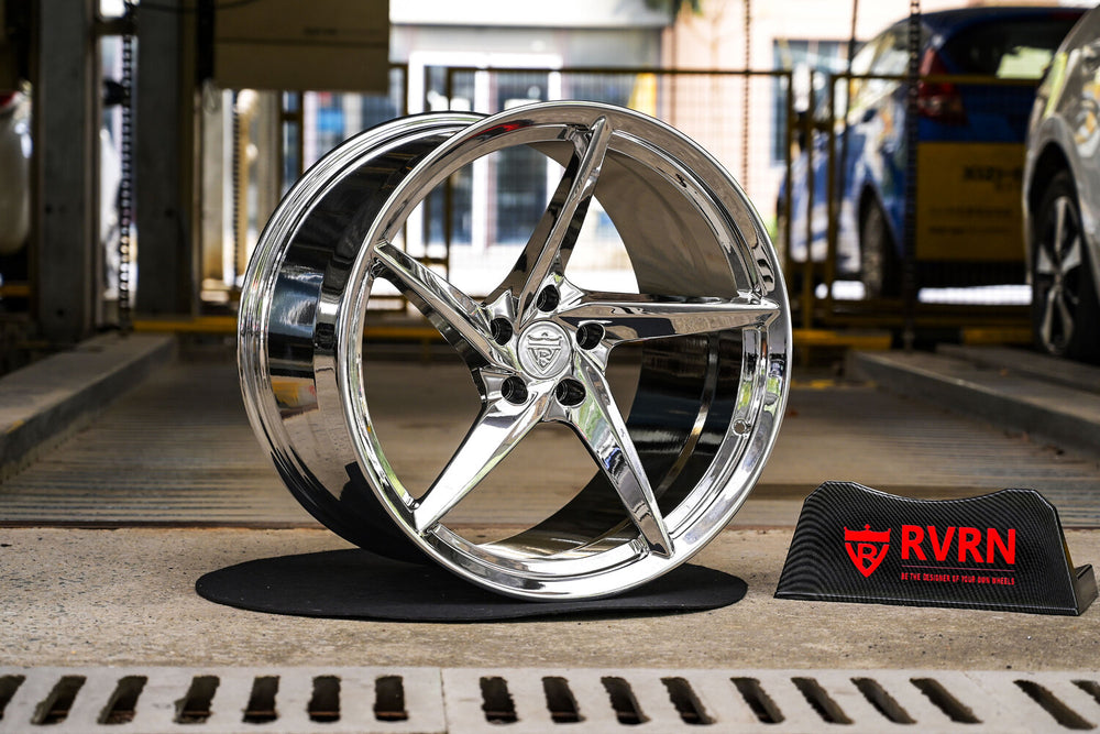 2024 Corvette C8 Z06 chrome custom wheels side profile