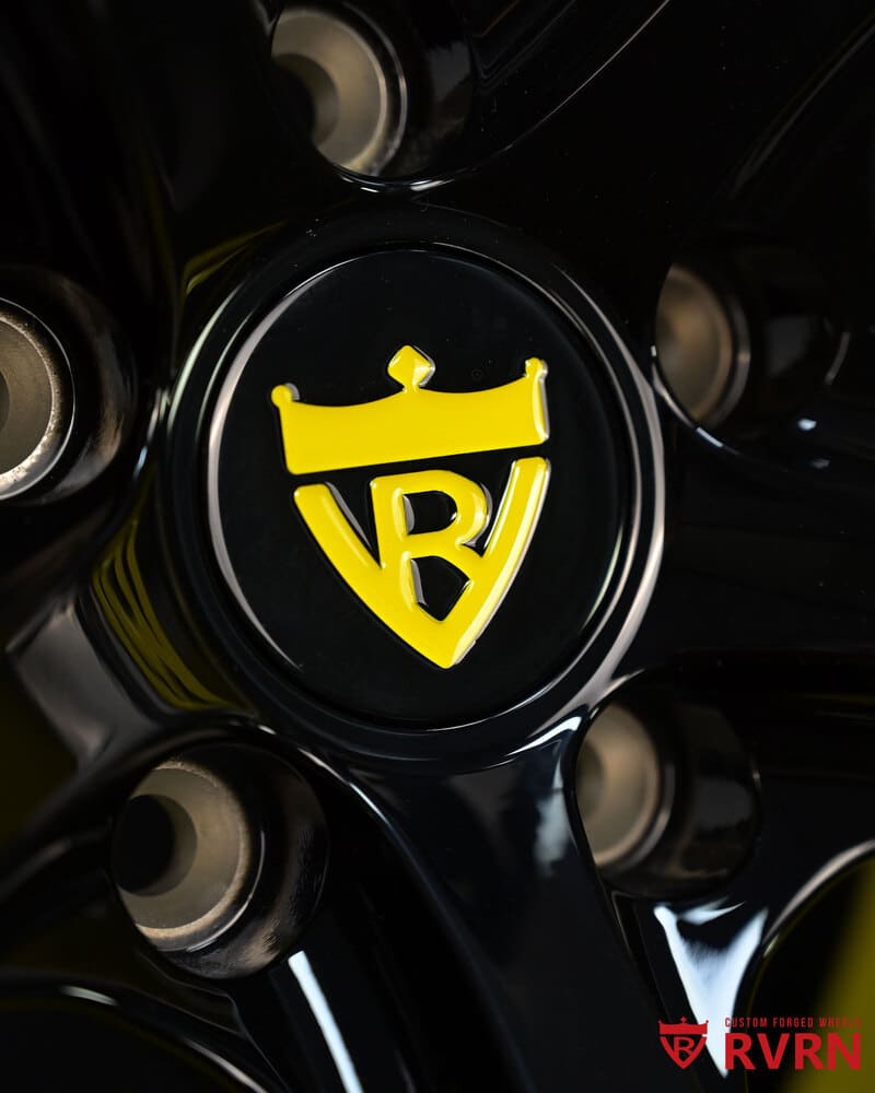 Front wheel detail of RV-MR05 yellow and black forged rim, Corvette C8 Z06