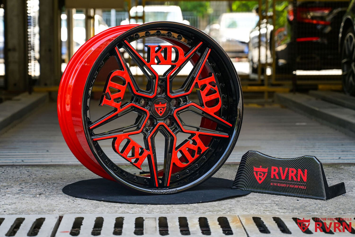 	Deep lip profile of RB-01 black red Corvette wheels