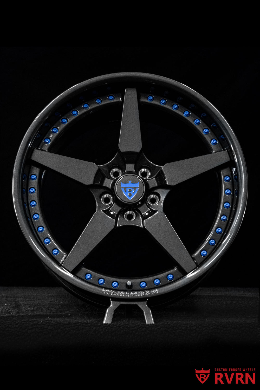 Close-up of the RV-DF14 5-spoke wheel profile in All Gloss Gunmetal, highlighting clean spoke transitions and forged construction.