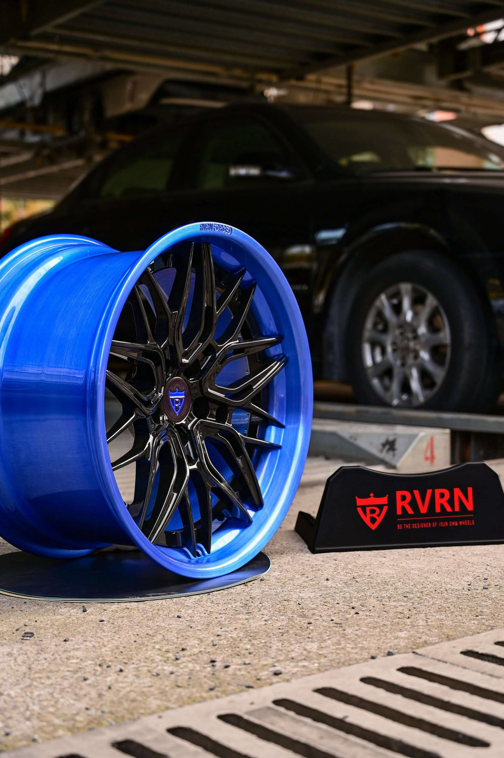 2024 Ford Mustang on RVRN RV-C081 forged wheels in Glossy Black Spoke with Brushed Blue Barrel (photo 08)