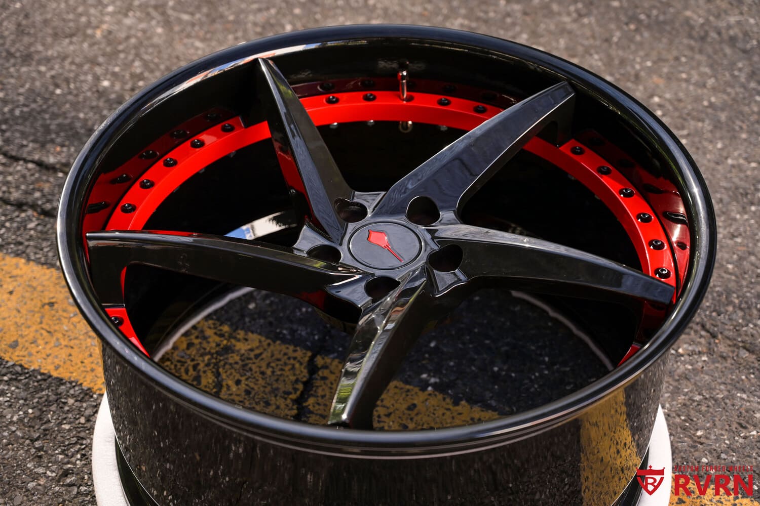 C8 Corvette Z51 with RV-DC35 5 spoke black red forged wheels front view