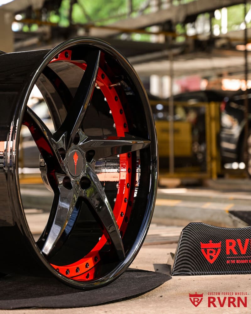 Corvette concave rims RV-DC35 rear view on 2022 C8 Z51