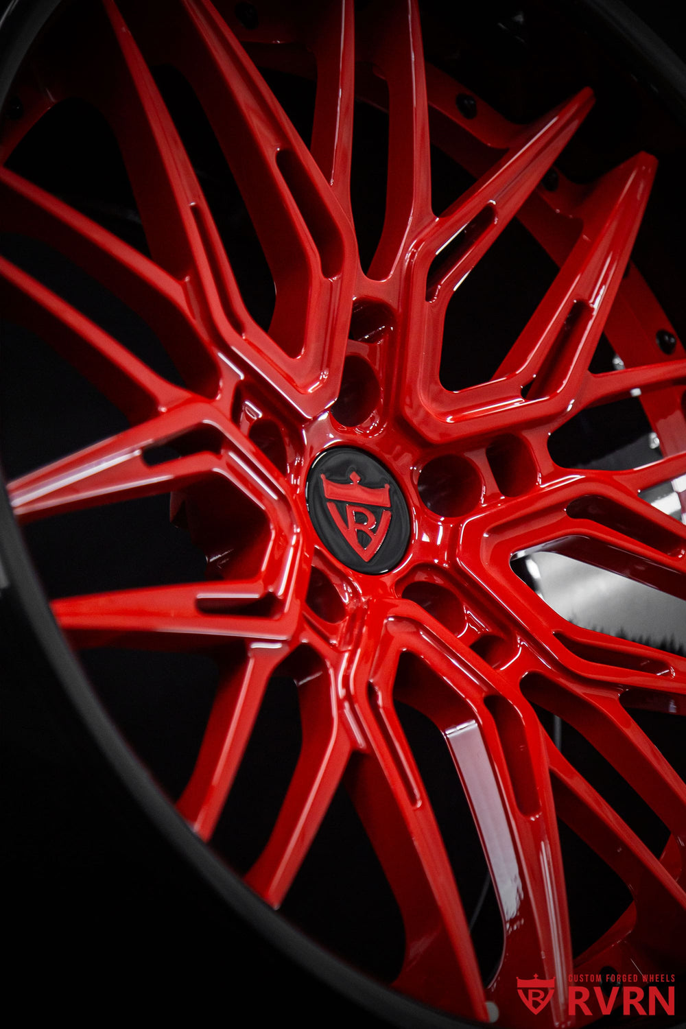 Corvette C8 Z06 black and red wheels featuring Torch Red Y-spokes and a Gloss Black barrel on RVRN RV-T081 forged wheels, 20x10 and 21x13