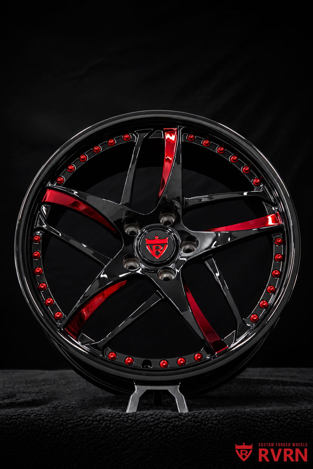 Side view of 2025 Corvette C8 Stingray with RV-MC36 Corvette C8 forged wheels featuring gloss black barrel and red mist spokes, 19x8.5 and 20x11 setup