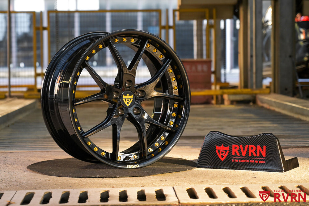 Lexus IS500 RV-DC24 wheels 19x10 rear fitment view