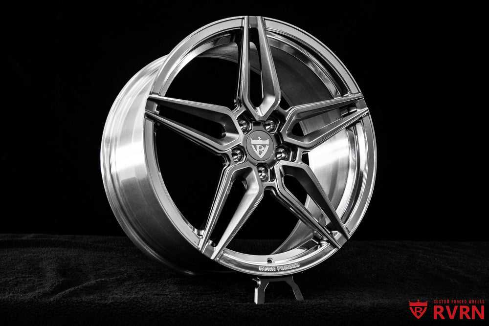 Gunmetal gray spoke detail on RVRN RV-MR02 custom Mercedes AMG wheels for the 2025 AMG C43, showing the clean five-star wheel design and precision finish
