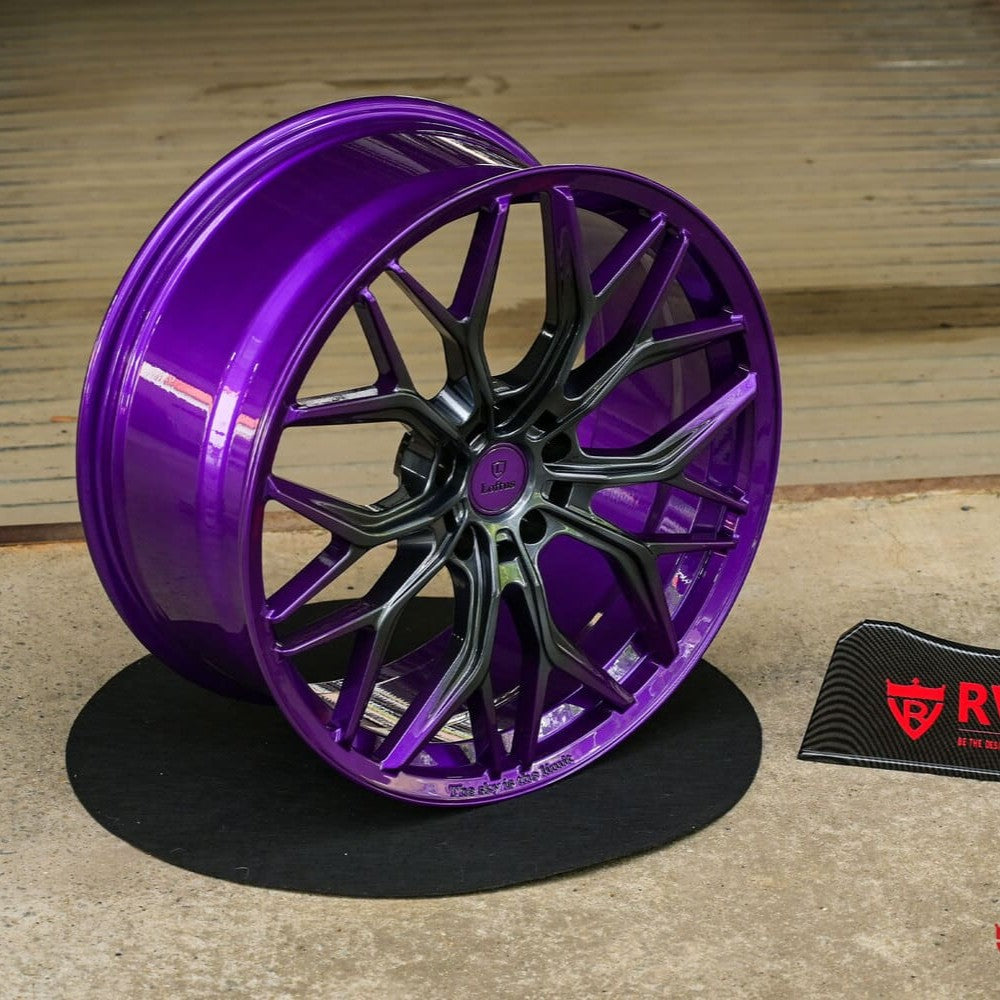 Front angle of RV-MD04 custom forged 22 inch wheels on 2025 Dodge Durango RT Plus