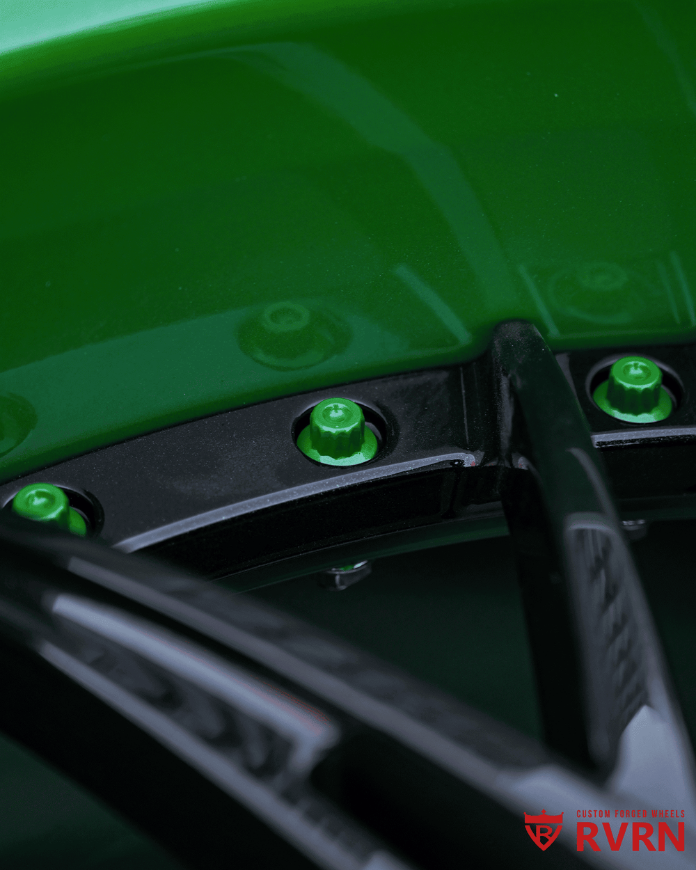 performance track look Corvette C8 E-Ray forged wheels RV-T081 aggressive stance black green wheels
