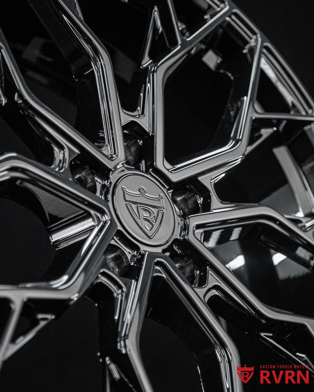 RVRN forged monoblock 20x8.0 spoke sculpting close-up