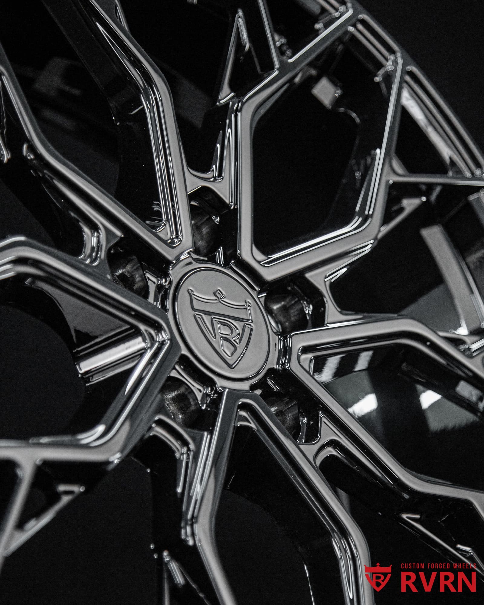 RVRN forged monoblock 20x8.0 spoke sculpting close-up
