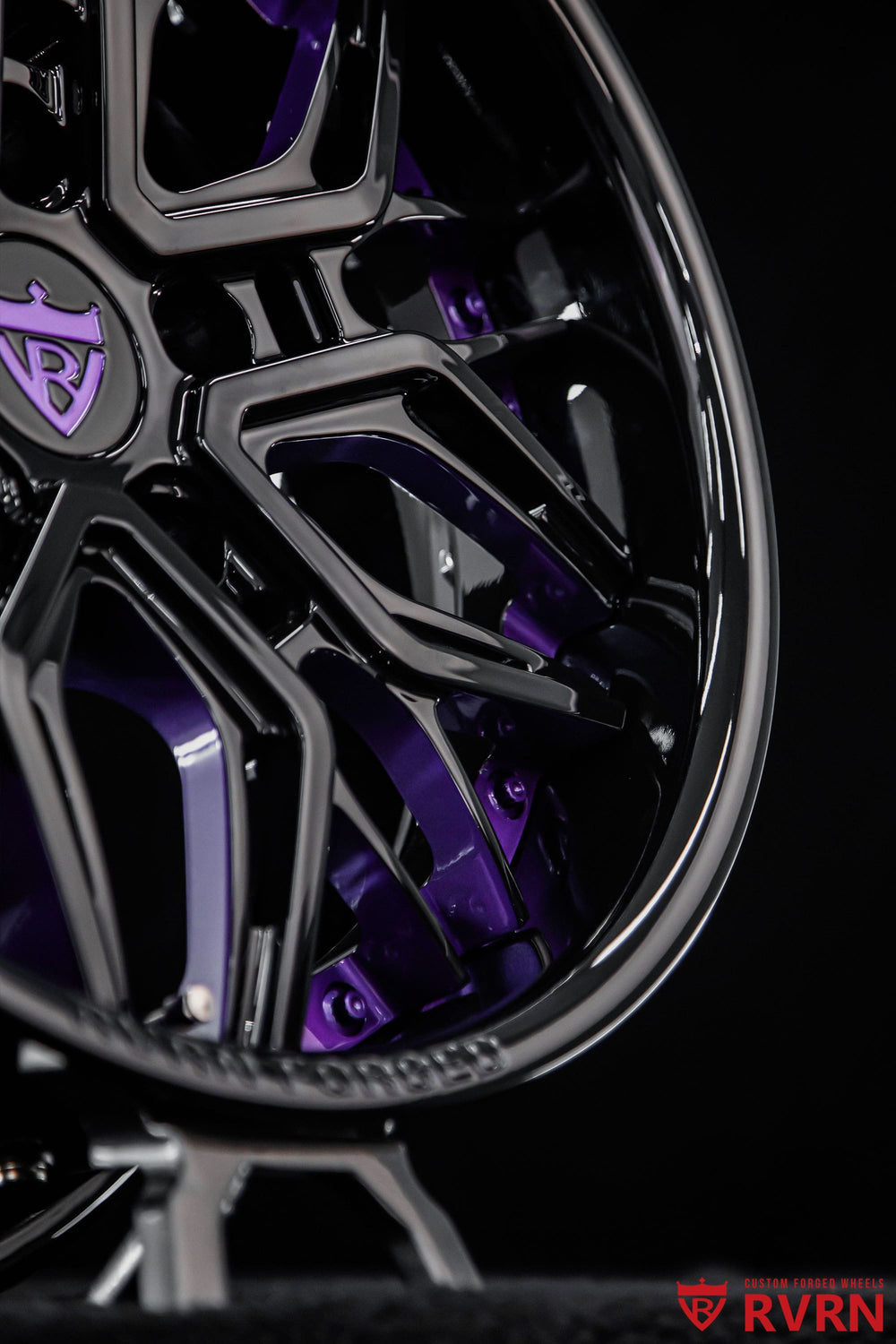 RVRN RV-T081 Jeep Wrangler purple wheels featuring Grape Purple and Gloss Black Y spokes, 17x8.5 +10MM fitment